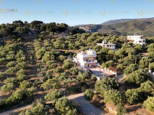 392715 - Villa For sale, Agios Nikolaos, 150 sq.m., €470.000